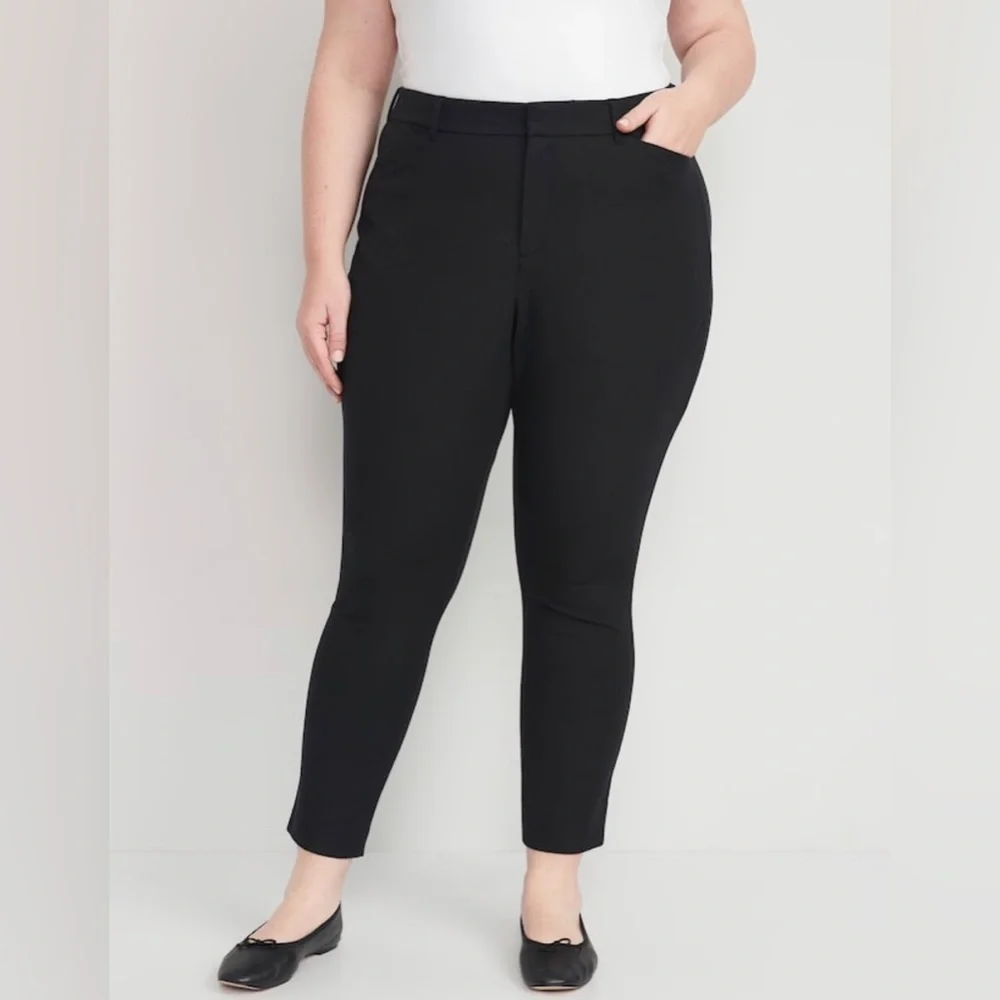 Old Navy Curvy High-Waisted Pixie Skinny Ankle Pants - Picture 6 of 7
